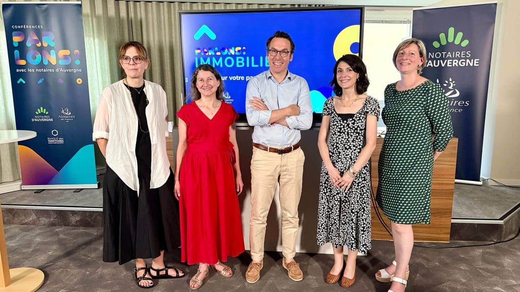 IMG_7754 membres de la Chambre des notaires d'Auvergne à la conférence sur le marché immobilier 2026